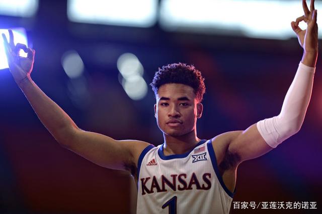 米奇：全场16次助攻不是我们的风格 相信文班亚马下场会打得更好
